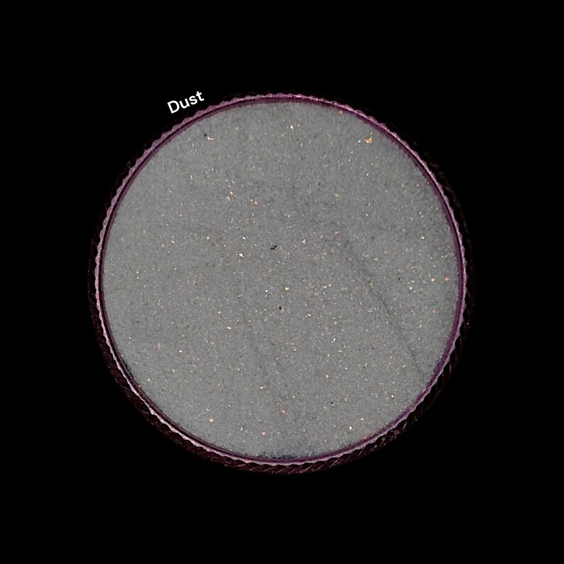 Our crushed White opal is completely prepared by handmade process, it will make your art more beautiful, its fire is very good, it is useful for making rings, woodworking and for resin art inlay and also for other types of workmanship can be used.