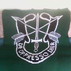 Pattern, De Oppresso Liber Throw