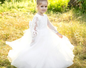 girl long dress photo