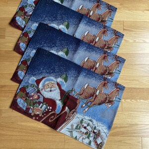 SET OF 4 VINTAGE GREEN CHRISTMAS SANTA CLAUS TAPESTRY TABLE LINEN PLACEMATS SET OF 4 VINTAGE GREEN CHRISTMAS SANTA CLAUS TAPESTRY TABLE LINEN PLACEMATS