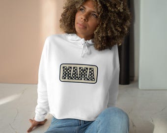 Mama Schachbrett Patch Crop Hoodie | Retro Lettering, lässige Streetwear
