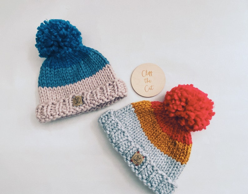 handknitted pompom hat The Huntly 100/% acrylic