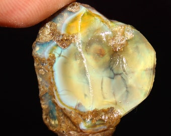 Ethiopian Opal Rough / Gemstone Opal Raw Loose Gemstone Pendant Size / Multi Fire Opal Gemstone 24 x 27 mm 32.00 Carat