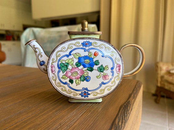 Kelvin Chen enameled mini tea pot #972