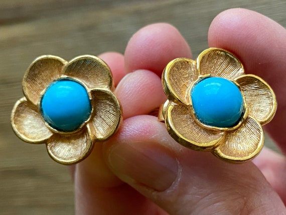 Vintage flower earrings - image 4