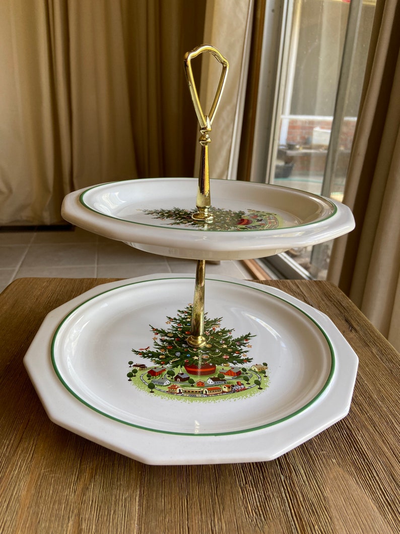 Vintage Pfaltzgraff Christmas tier tray image 4