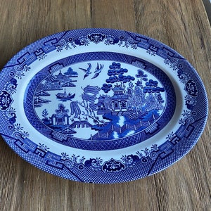 Vintage Churchill Blue Willow 12 inch platter