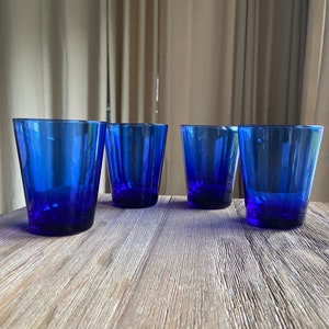 Vintage blue glass tumblers (4)