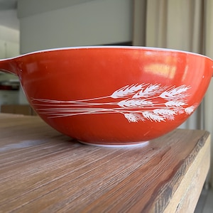 Vintage Pyrex Autumn Harvest Wheat Cinderella Bowl #444