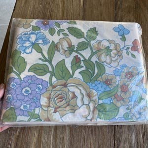 Vintage Martex Twin Flat floral sheet (new old stock)