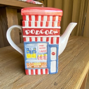 Movie theater teapot