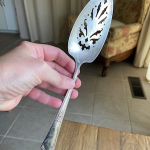 Vintage cake spatula