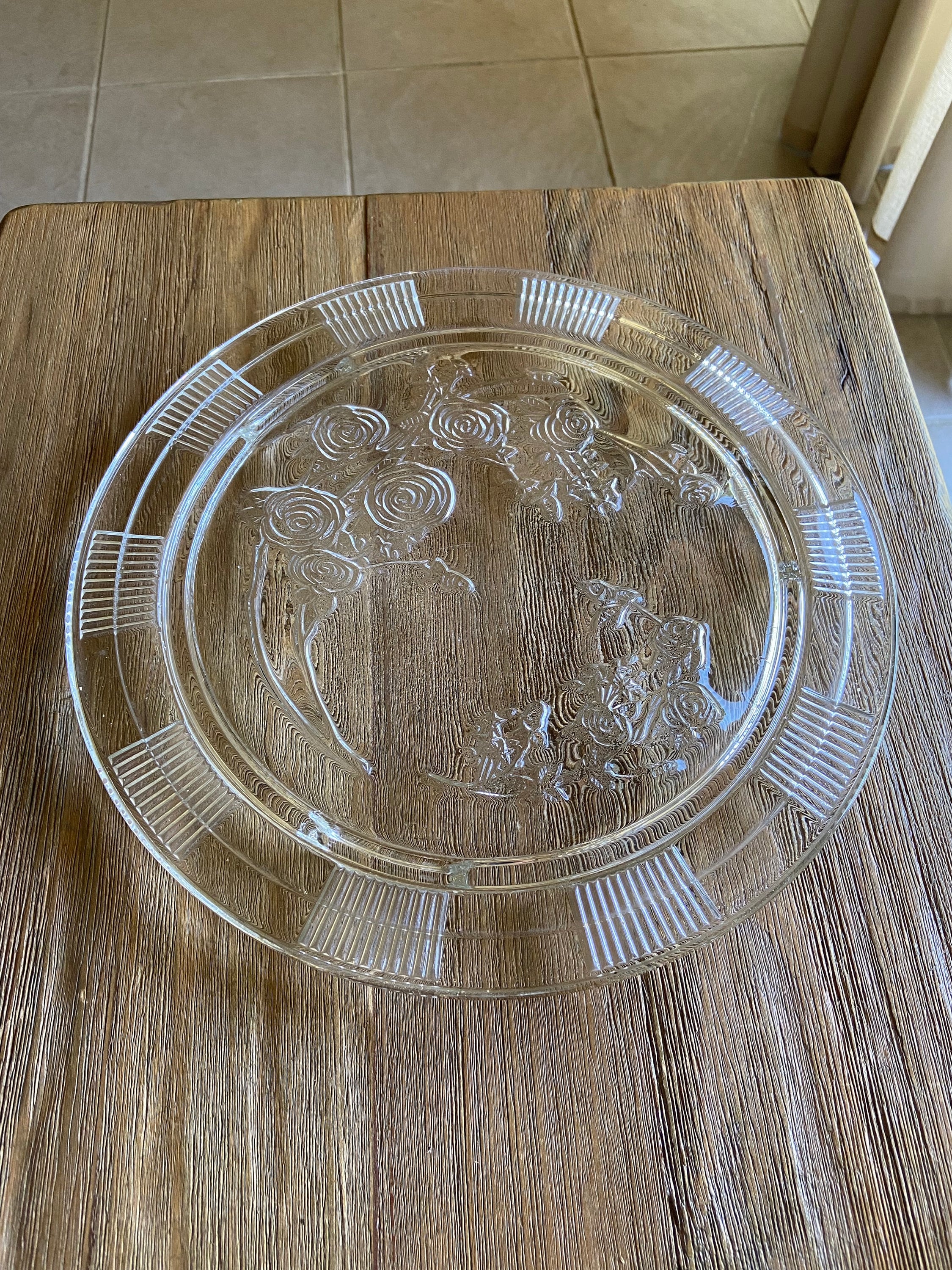 Clear cake plates top