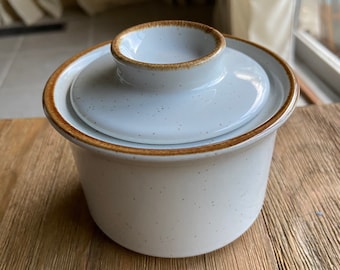 Vintage Stoney Brook stoneware sugar bowl with lid