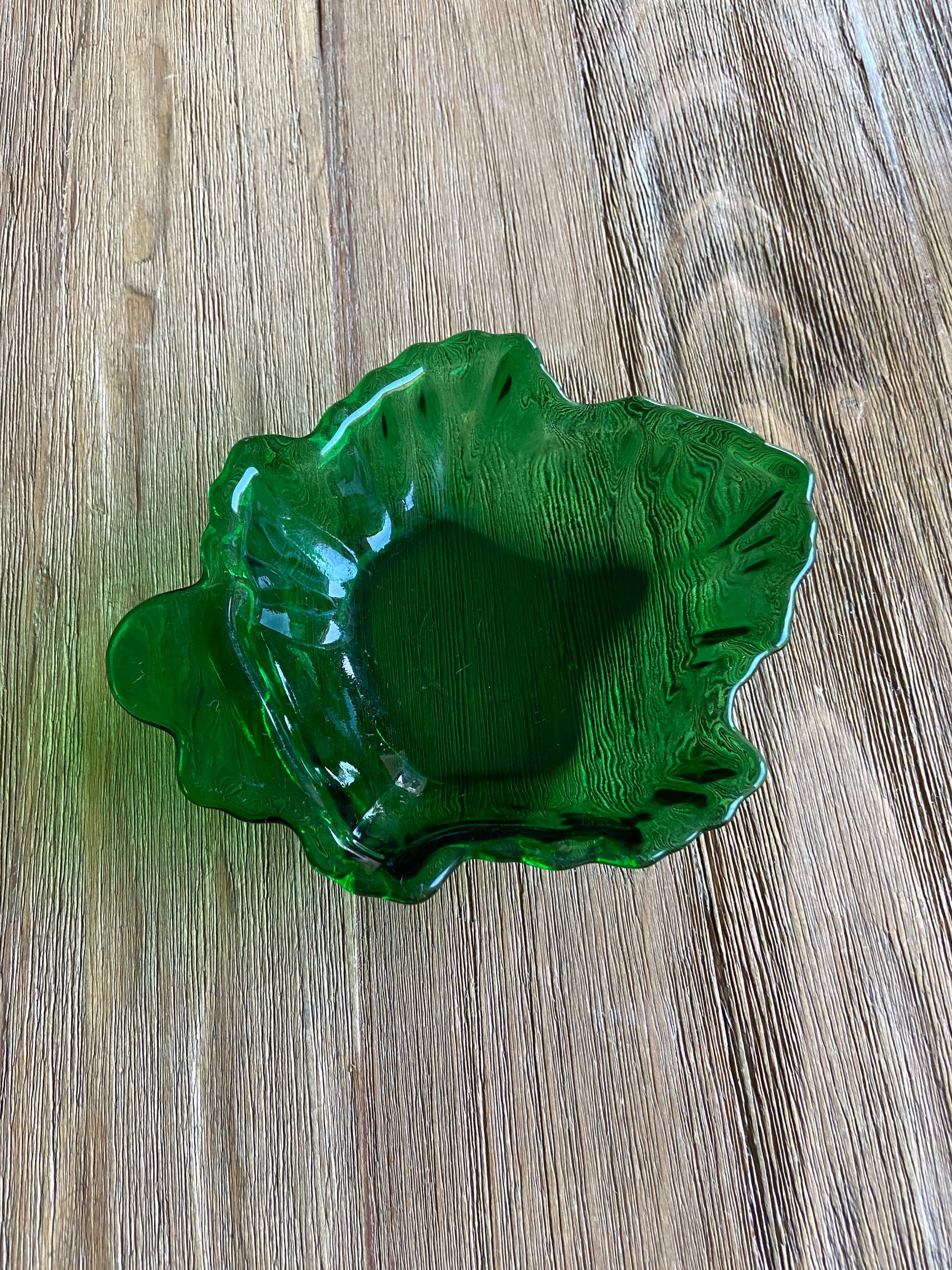 Vintage green glass leaf bowl Etsy.de