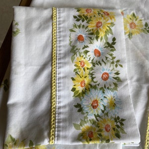 Vintage daisies pillowcases
