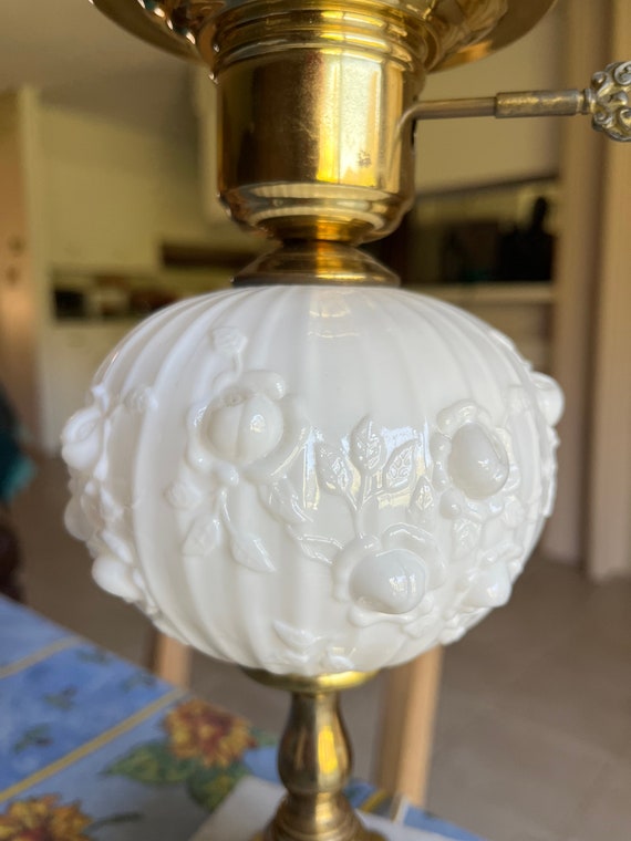 Vintage Milk Glass and Brass Table Lamp - Etsy Canada