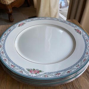 Vintage Lenox Country Romance dinner plates (4)