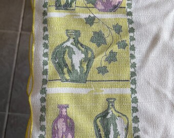Vintage placemats and napkins (8)