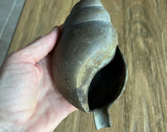 Vintage brass sea shell ash tray