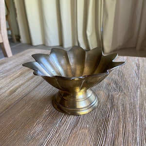 Brass flower shaped footed bowl