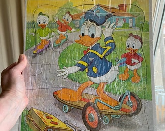 Vintage Walt Disney Donald Duck Puzzle 100 Pieces Complete
