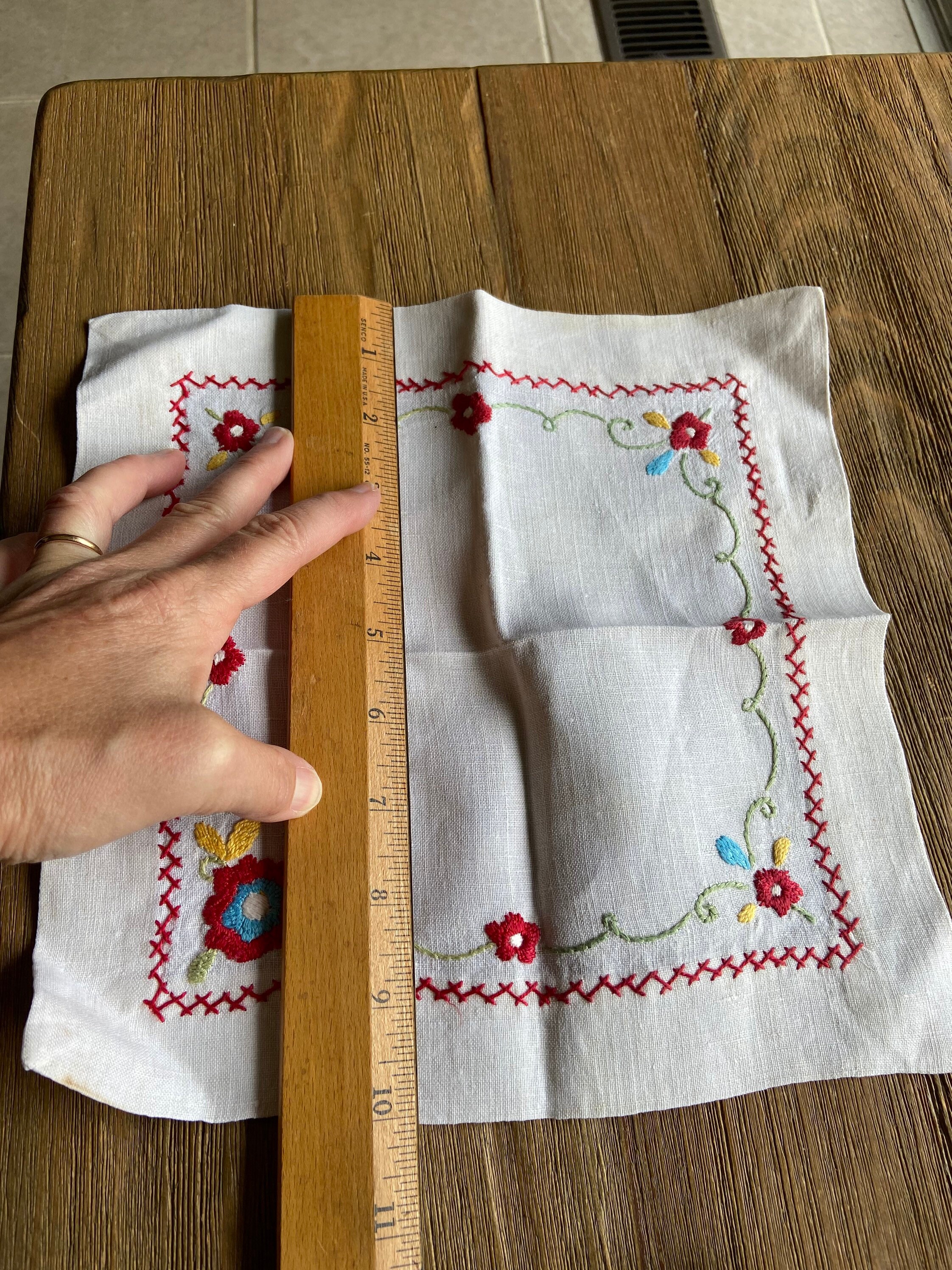 Simple Linen Napkin - Set of 4 – The Vintage Rug Shop
