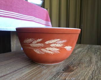 Vintage Autumn Harvest Pyrex bowl 402