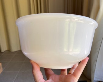 Vintage Hazel Atlas milk glass bowl