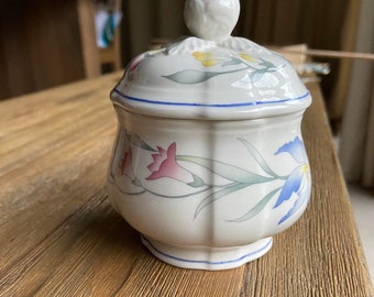 Villeroy and Boch Luxembourg Riviera sugar bowl with lid