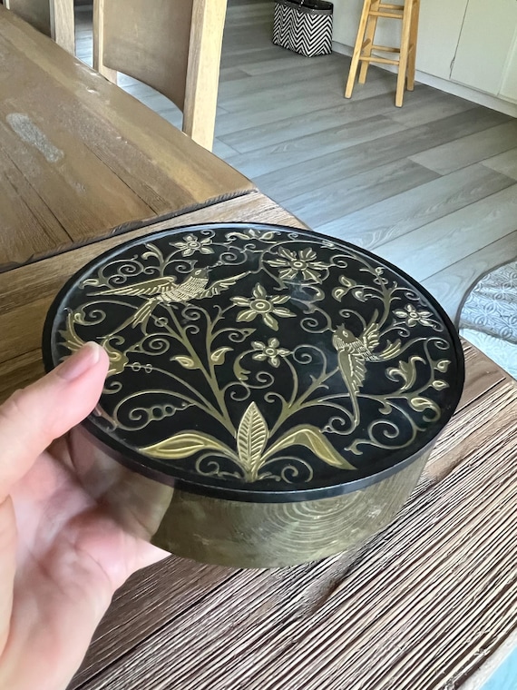 Vintage Solid Brass Oneida round Box - image 16