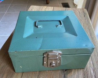 Vintage Hamilton Porta a File-green metal box with key