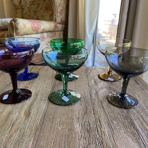 Vintage multi color coupe glasses (6)