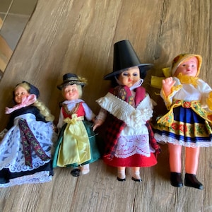 Vintage dolls lot (4)