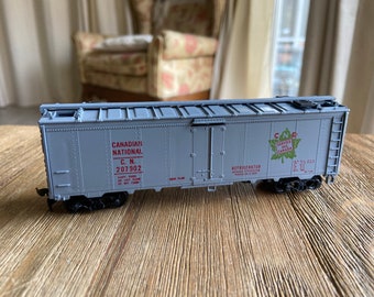 Athearn Mini Train Canadian National Refrigerator Car in original box Vintage