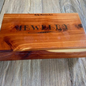 Vintage Rocky Mountain Park souvenir Jewelery box