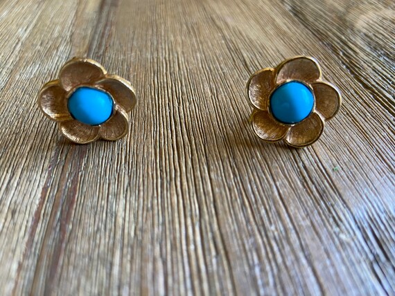 Vintage flower earrings - image 8