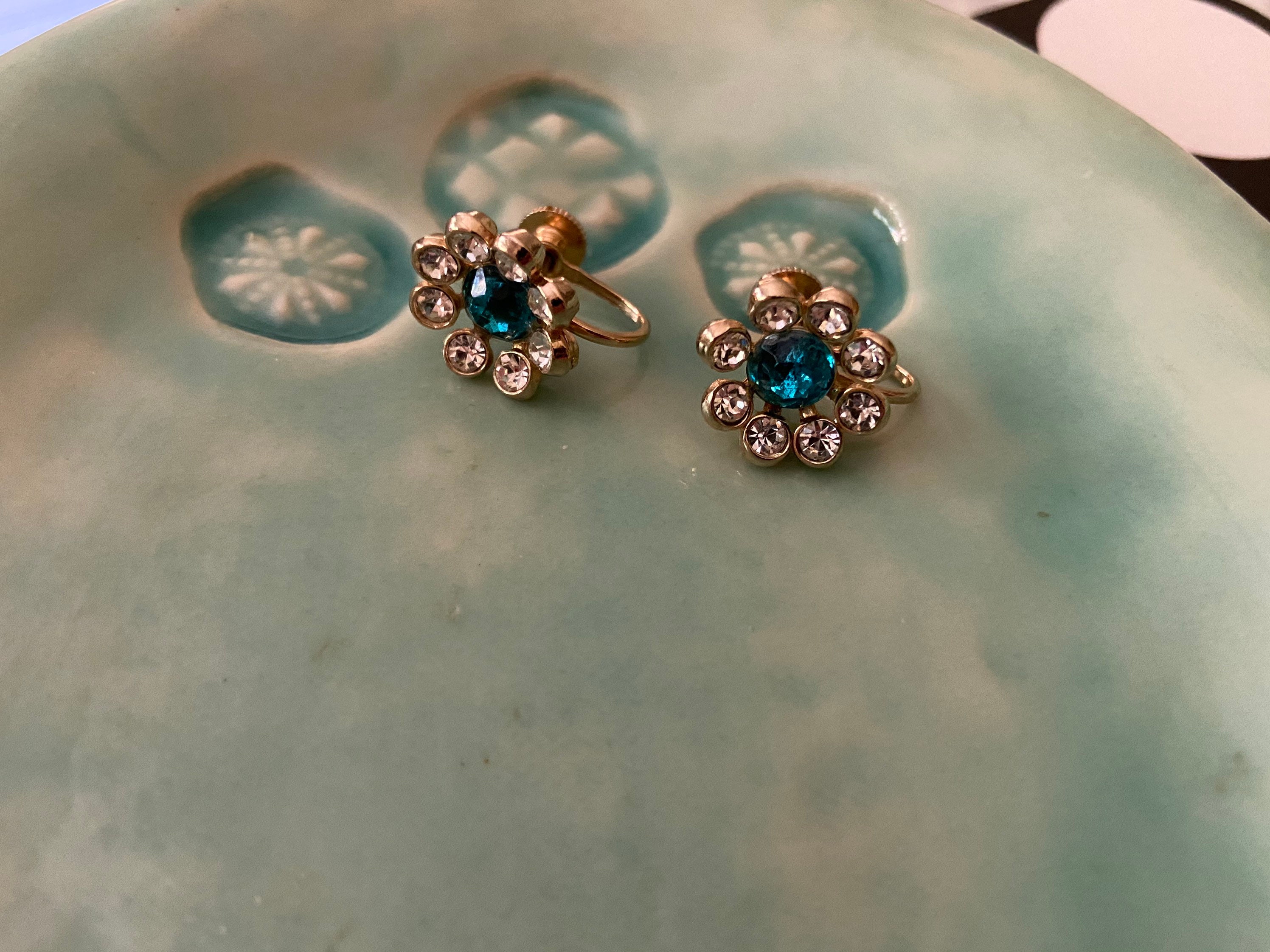 VINTAGE rhinestone PASTEL COLOR clip earrings VINTAGE rhinestone PASTEL COLOR clip earrings