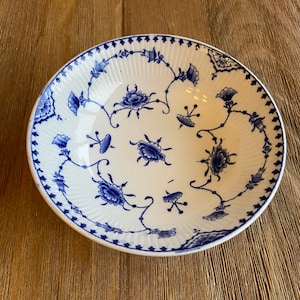 Vintage Delft Furnivals bowl