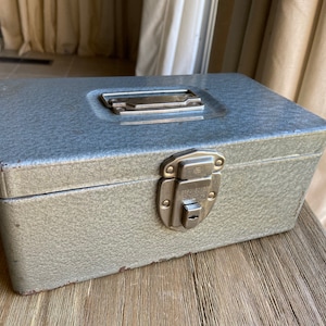 Vintage Metal Versa Box