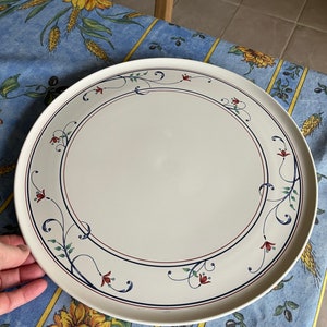 Vintage Mikasa Intaglio Annette cake plate
