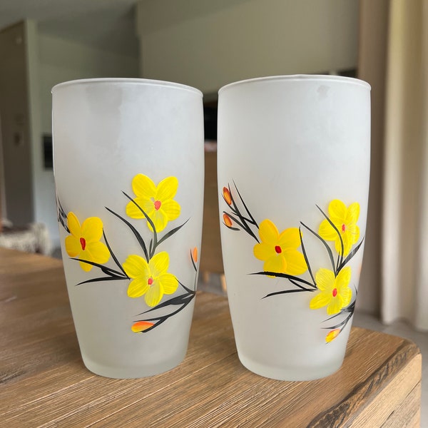 Vintage hand painted yellow flowers frosted glass tumblers (2)