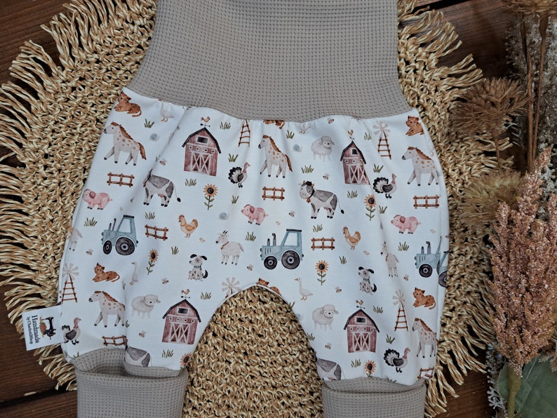 BabySet/genderneutral/verschiedene Größen/Sweater Waffeljersey crema/Pumphose Jersey Bauernhof/Geschenk zur Geburt/Babyparty Bild 5