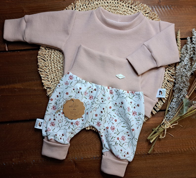 Baby Kinder Set/verschiedene Größen/Mädchen/Sweater Waffeljersey rose'/Pumphose Jersey Blümchen/Geschenk zur Geburt/Babyparty/Homecoming Bild 2