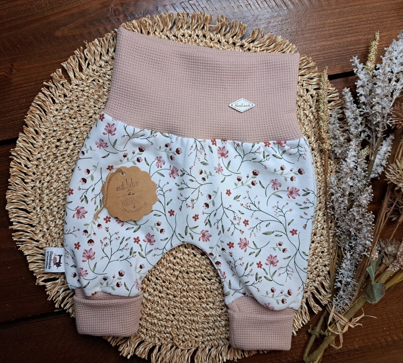 Baby Kinder Set/verschiedene Größen/Mädchen/Sweater Waffeljersey rose'/Pumphose Jersey Blümchen/Geschenk zur Geburt/Babyparty/Homecoming Bild 4