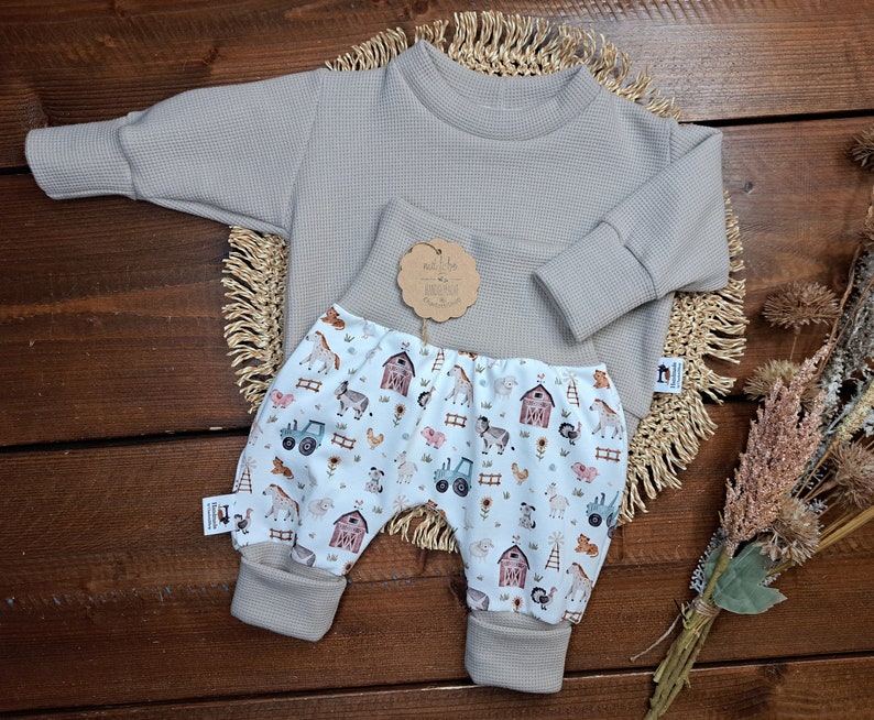 BabySet/genderneutral/verschiedene Größen/Sweater Waffeljersey crema/Pumphose Jersey Bauernhof/Geschenk zur Geburt/Babyparty Set