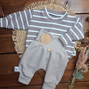 BabySet/genderneutral/verschiedene Größen/Sweater Rippjersey taupe/weiß gestreift/Pumphose Waffeljersey crema/Geschenk zur Geburt/Babyparty Bild 5