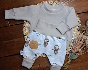 Baby Kinder Set/genderneutral/verschiedene Größen/Sweater Waffeljersey crema/Pumphose FrenchTerry Faultier/Geschenk zur Geburt/Babyparty