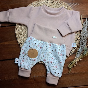 Baby/Toddler Set/Various Sizes/Girls/Waffle Jersey Sweater in Rose/Jersey Harem Pants with Floral Print/Gift/Baby Shower/SETB-RAWA-BLÜM-0040