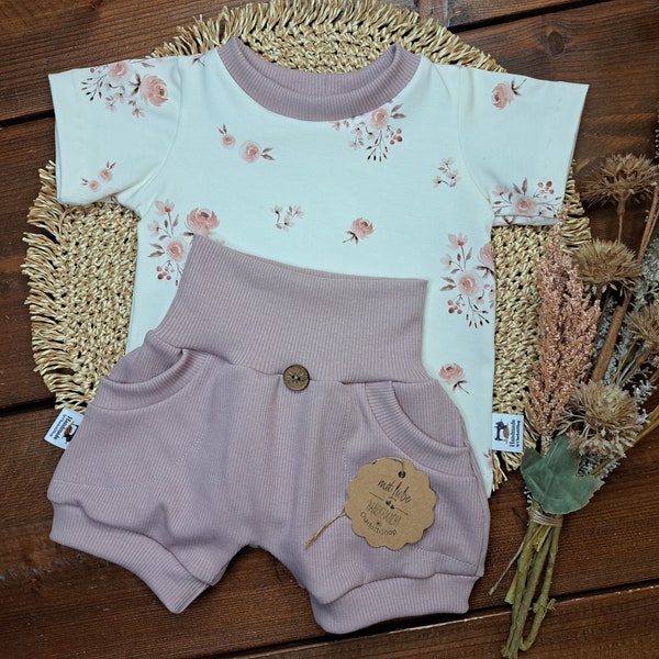 Baby Sommer Set/verschiedene Größen/Mädchen/Kurzarmshirt Jersey Röschen/Pumphose kurz Rippjersey altrosa/Geschenk zur Geburt/ Sommeroutfit